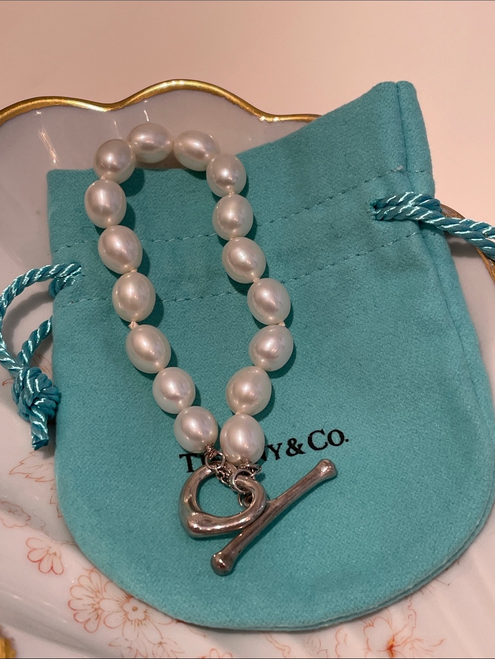 Tiffany & Co. Elsa Peretti White Pearl Bracelet with Silver Toggle